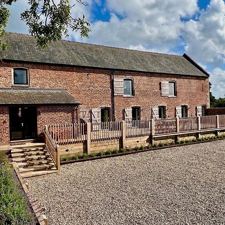 The Barn At Plas Ashpool Sleeps 8 Llandyrnog المظهر الخارجي الصورة